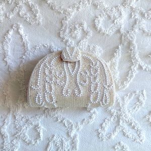 Vintage beaded Pearl clutch with detachable strap